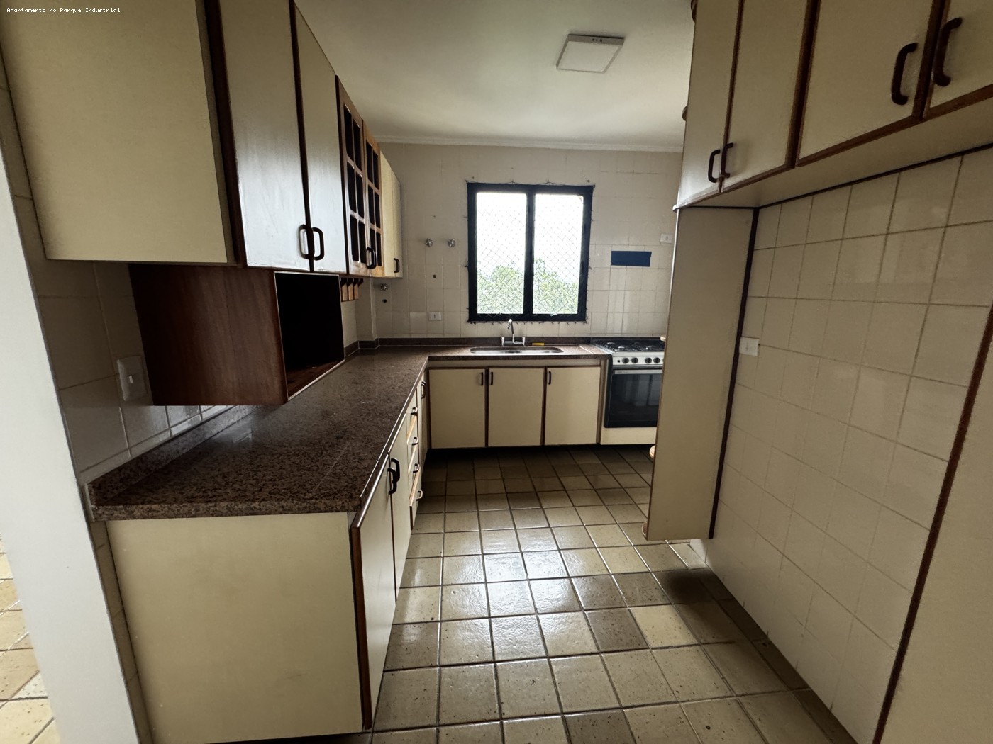 493552-11d144b5336e32a276496bd49ff20f1a