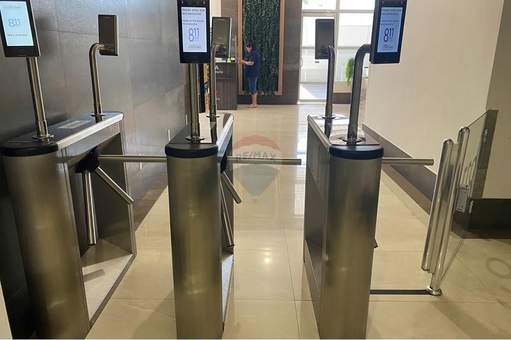 493552-40c9081ec7dda7120e976157972f048e