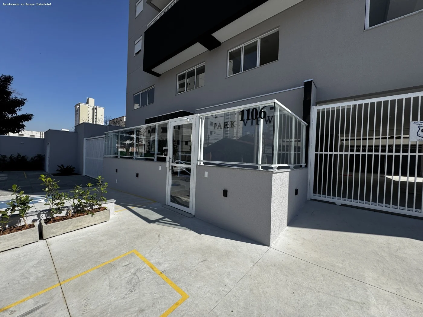 493552-47684d365d0a114c67e7787adb1025ec