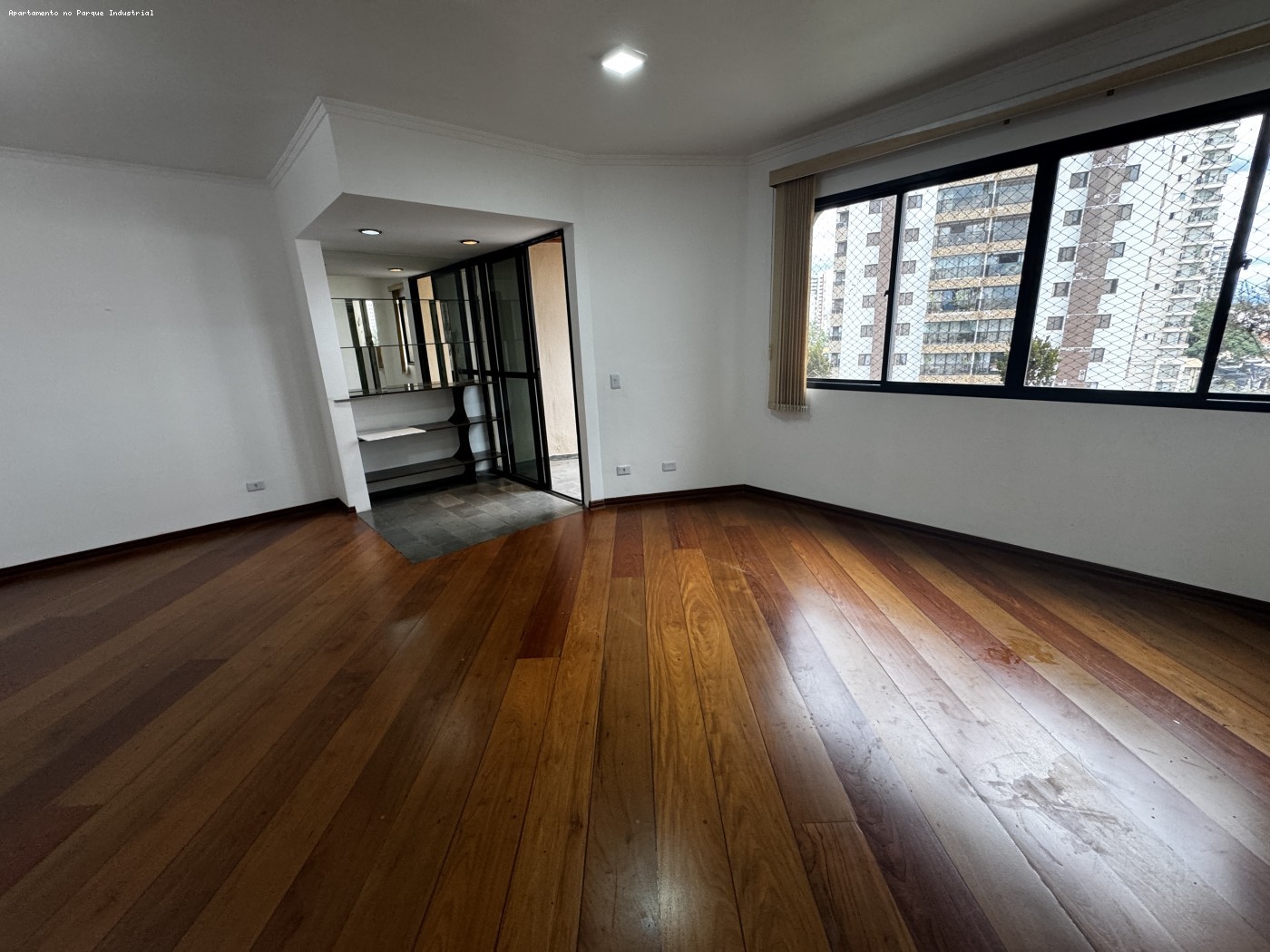 493552-4abc034e083d8080617c4cd6d3450b09