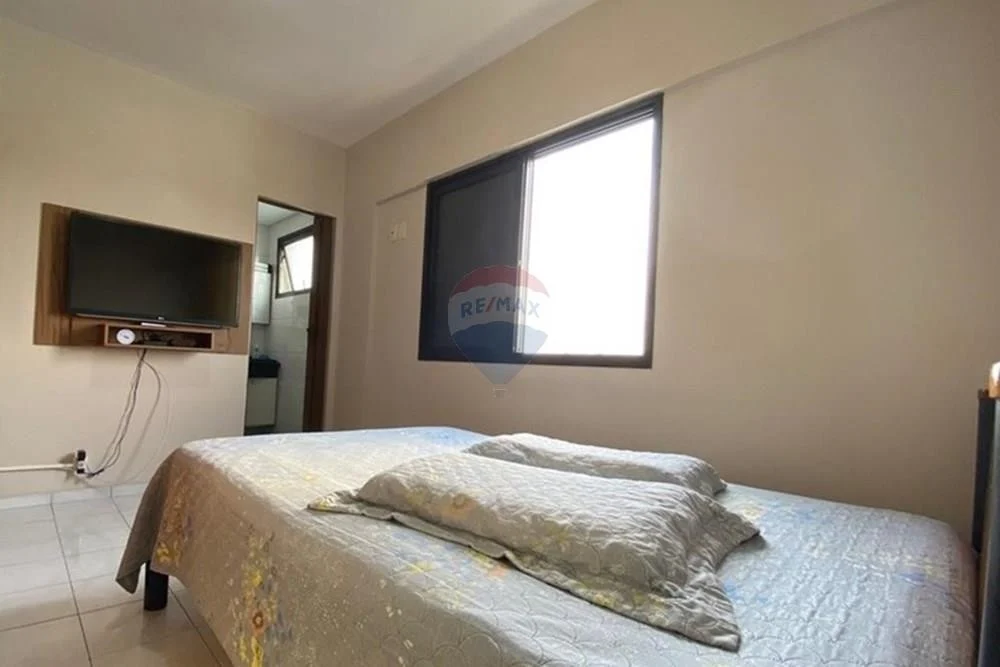 493552-67bc7af33b9fae3378ee57985b23093c