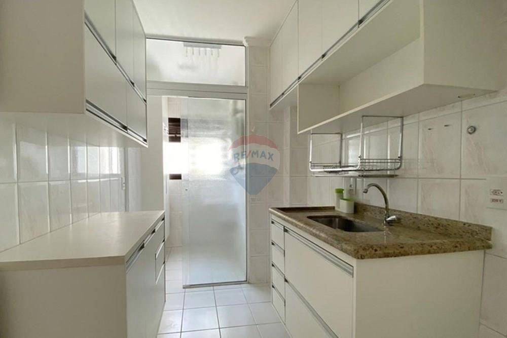 493552-905107601937b4eea9662c4b87d876ab