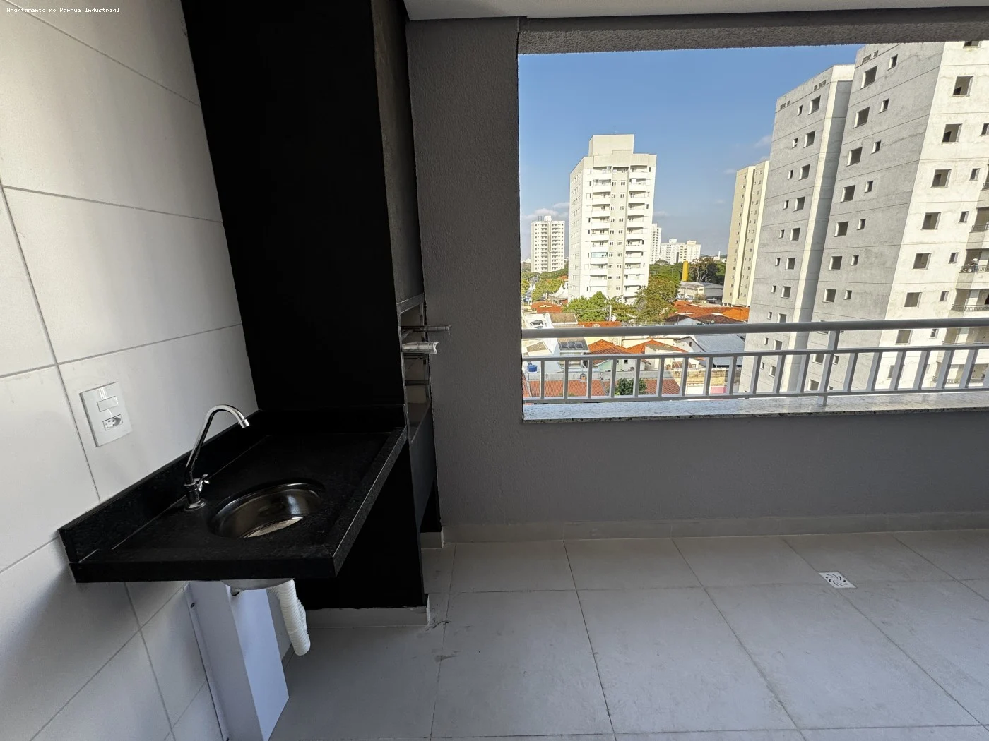 493552-b4ff4122aff0dfe5be7db8dce2010d0a