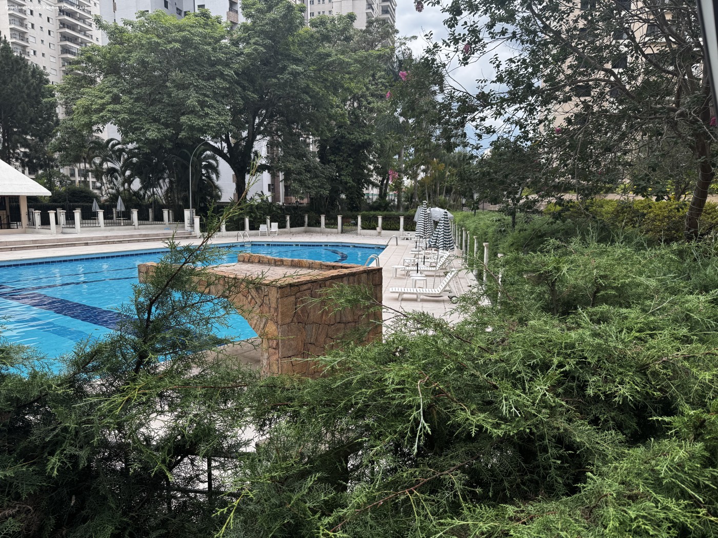 493552-ee9d9e1f2cb368051d6dce8b820498db